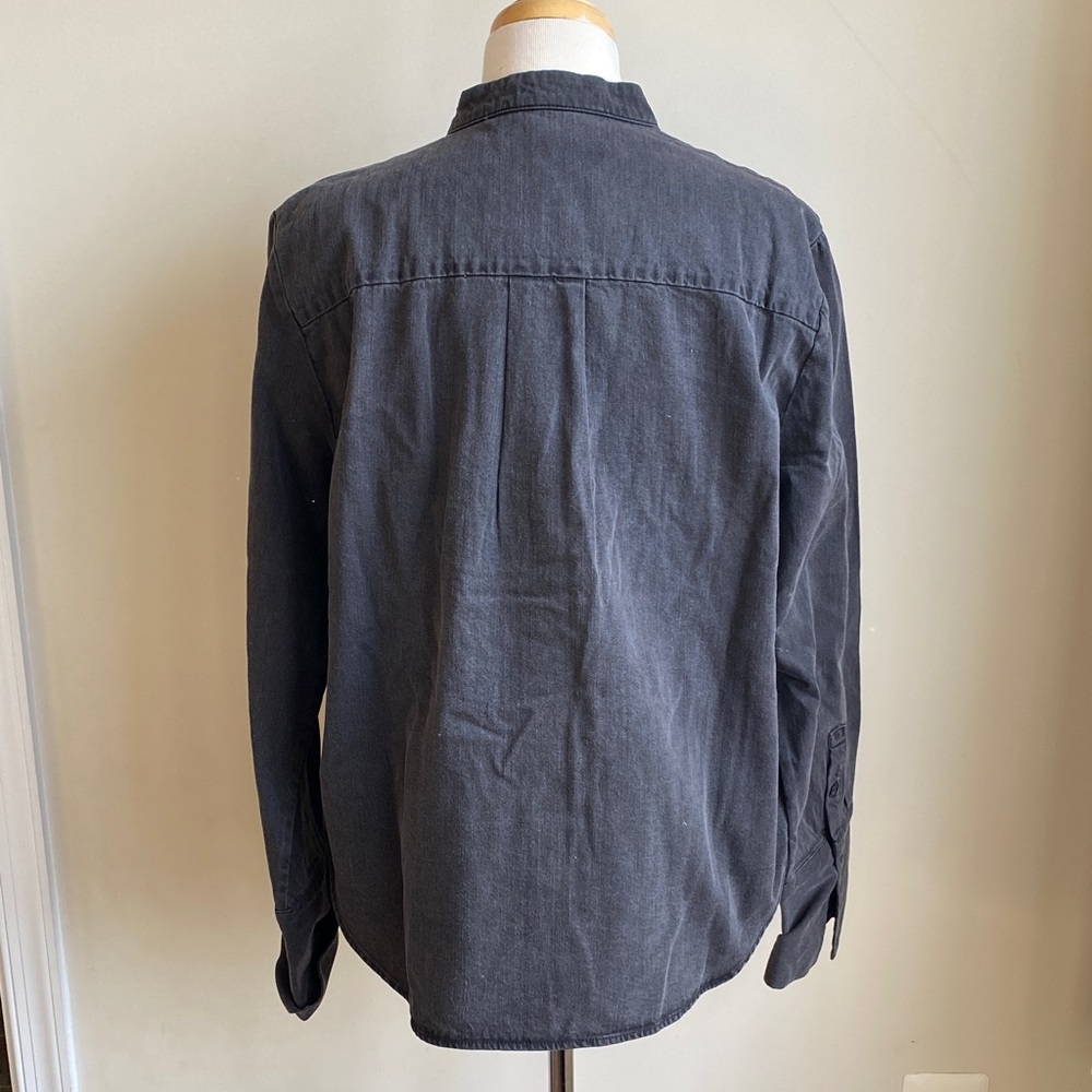 Quince Distressed Denim Tuxedo Shirt Pleated Button Down Large - Picture 3 of 10